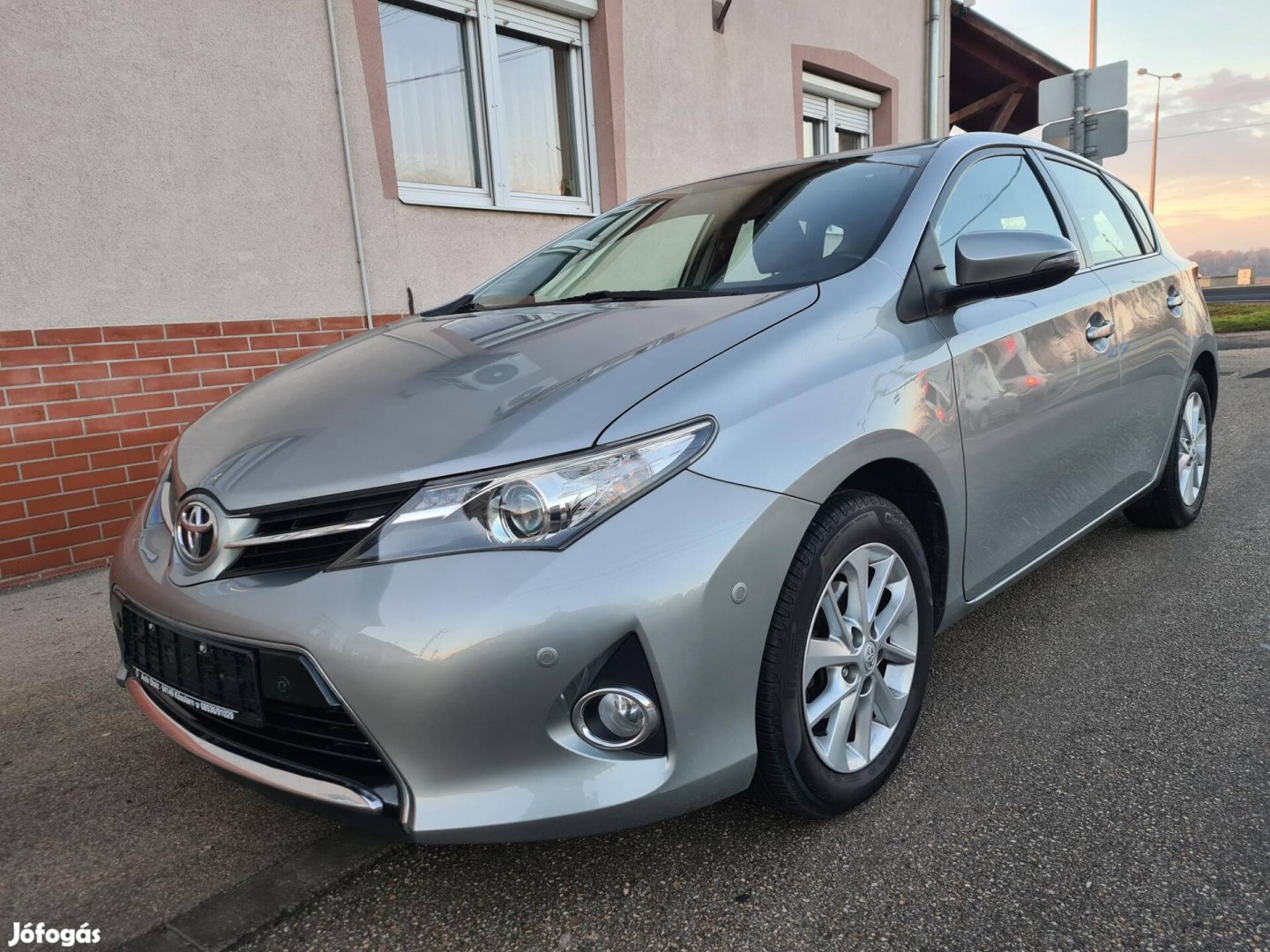 Toyota Auris 1.6 Style Vez.szervkönyv/Digitklím...