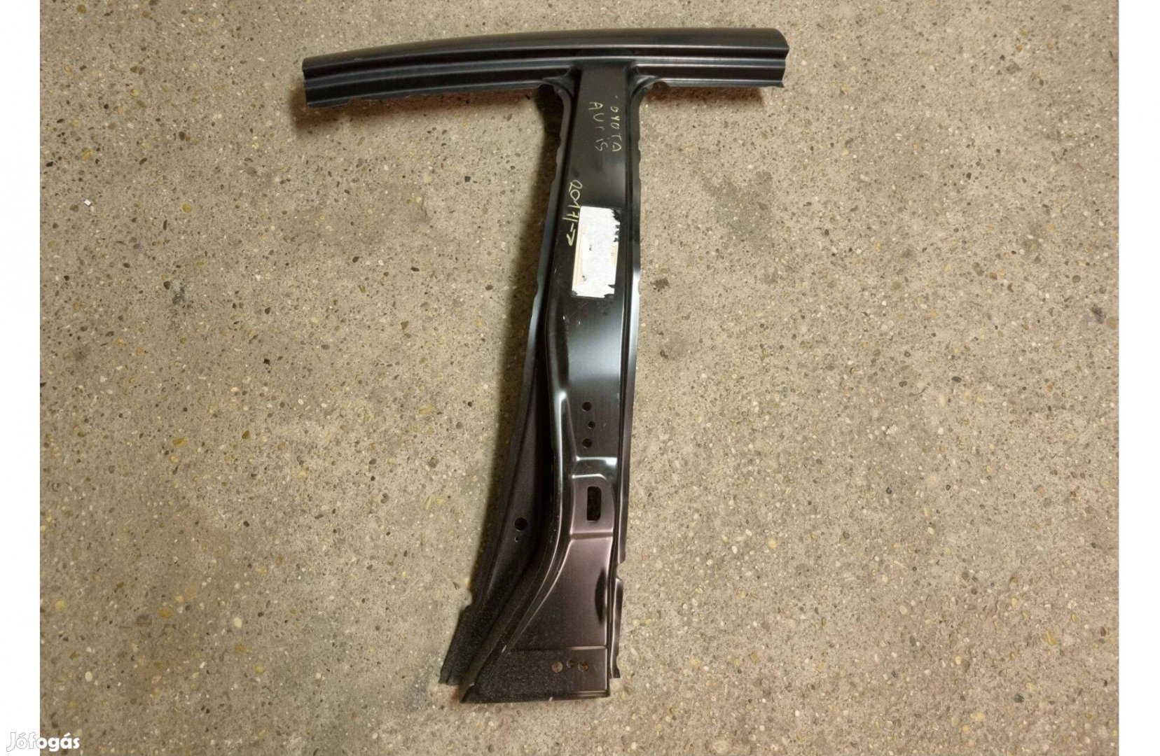 Toyota Auris 2017- B oszlop