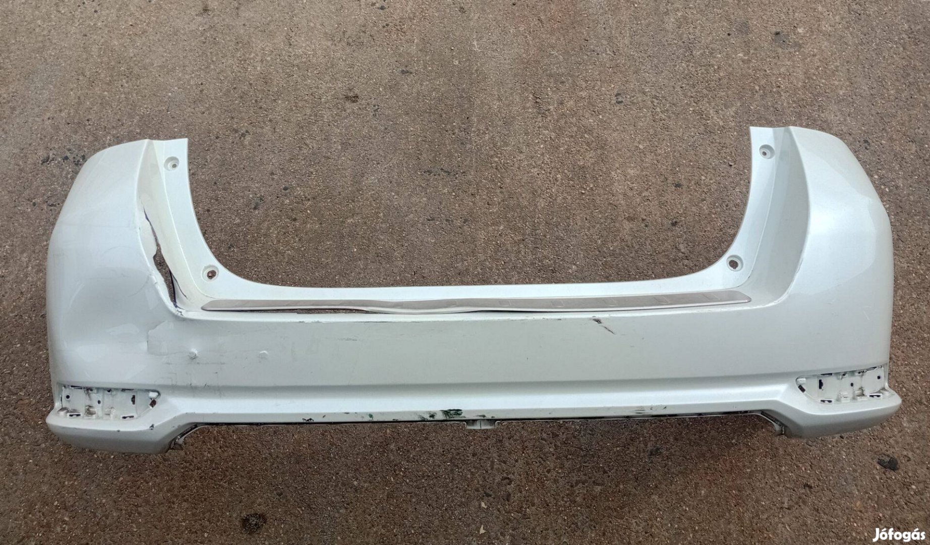 Toyota Auris Hybrid Kombi hátsó lökhárító héj