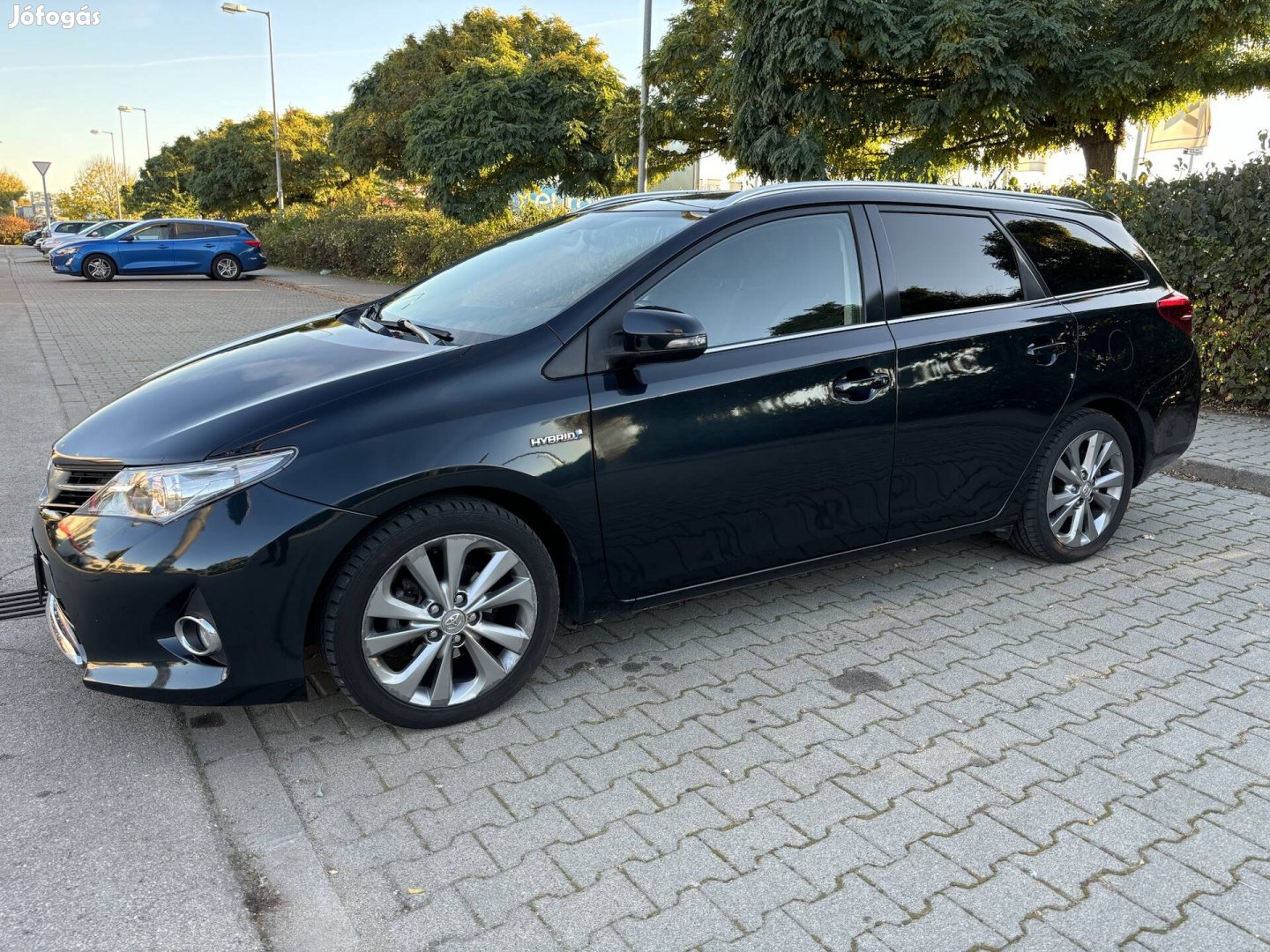 Toyota Auris Hybrid 