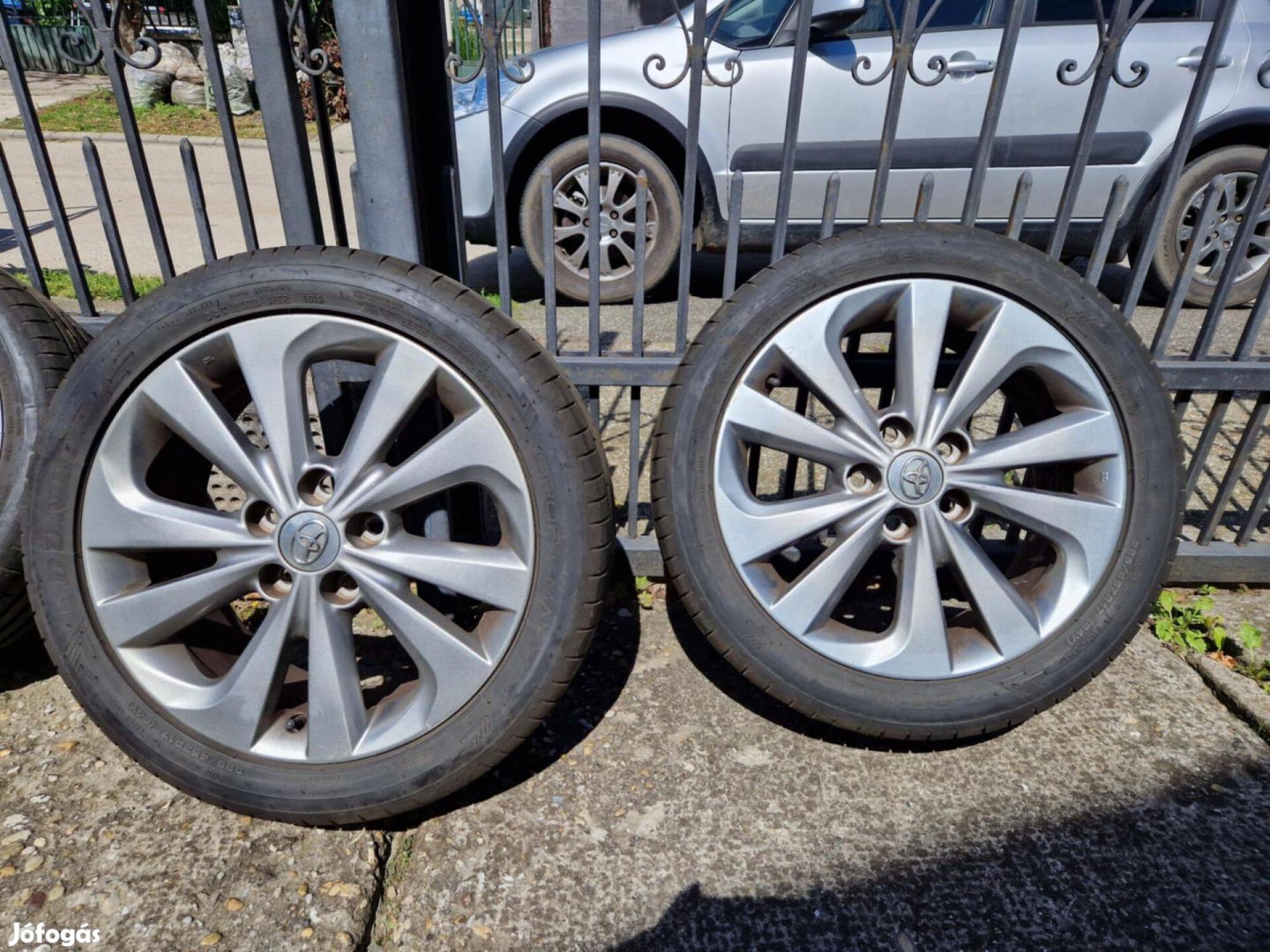 Toyota Auris II gyári alufelni garnitúra eladó Dunlop Sport gumikkal