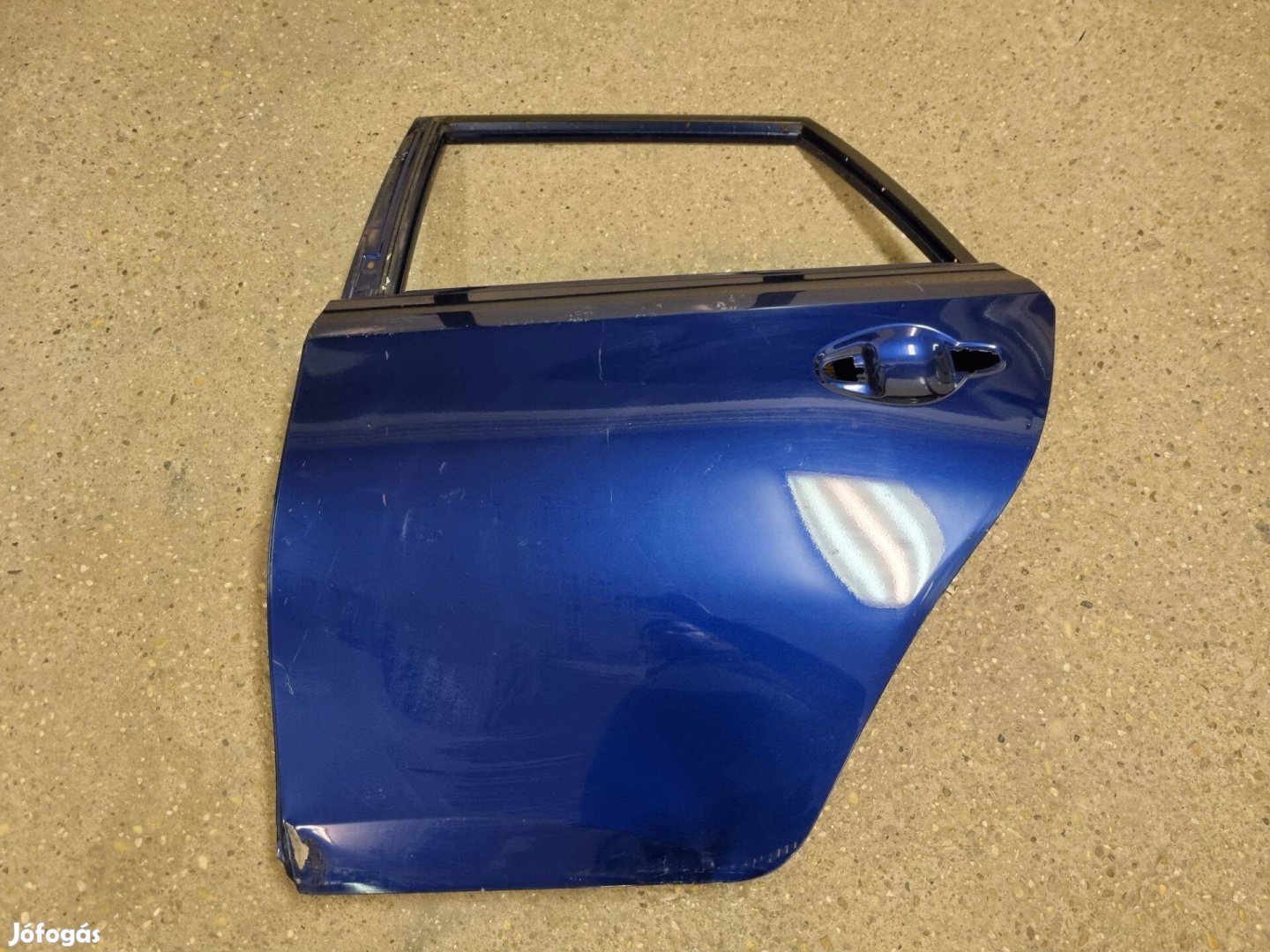 Toyota Auris Kombi Bal hátsó ajtó
