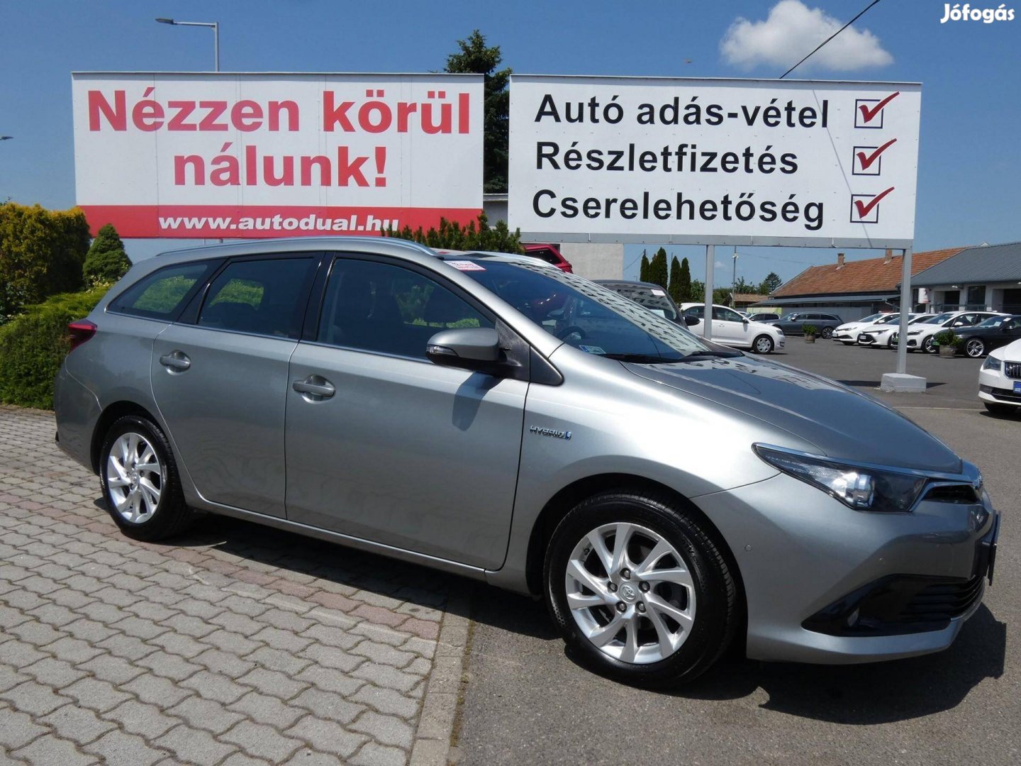 Toyota Auris Touring Sport 1.8HSD Active