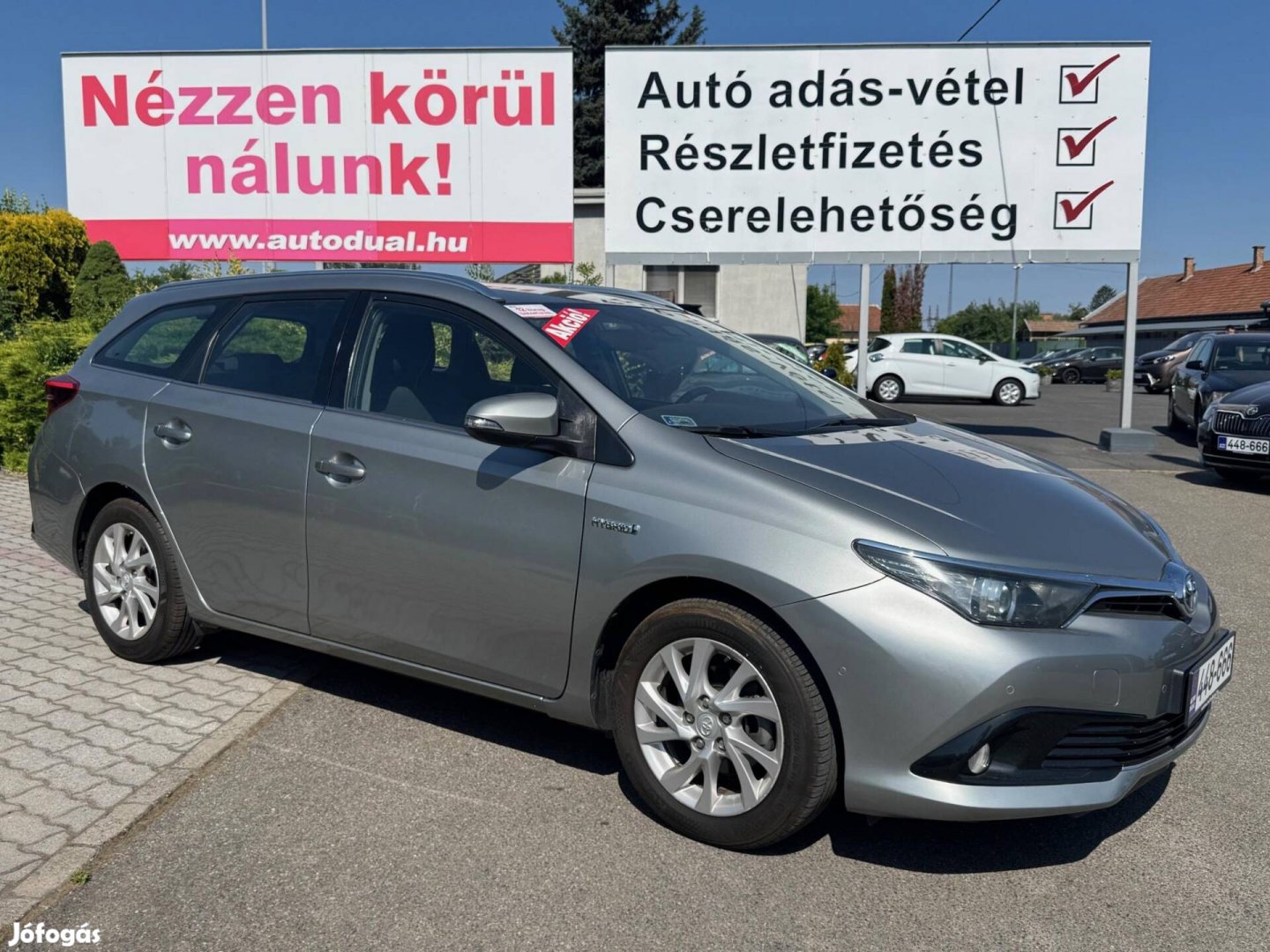 Toyota Auris Touring Sport 1.8HSD Active