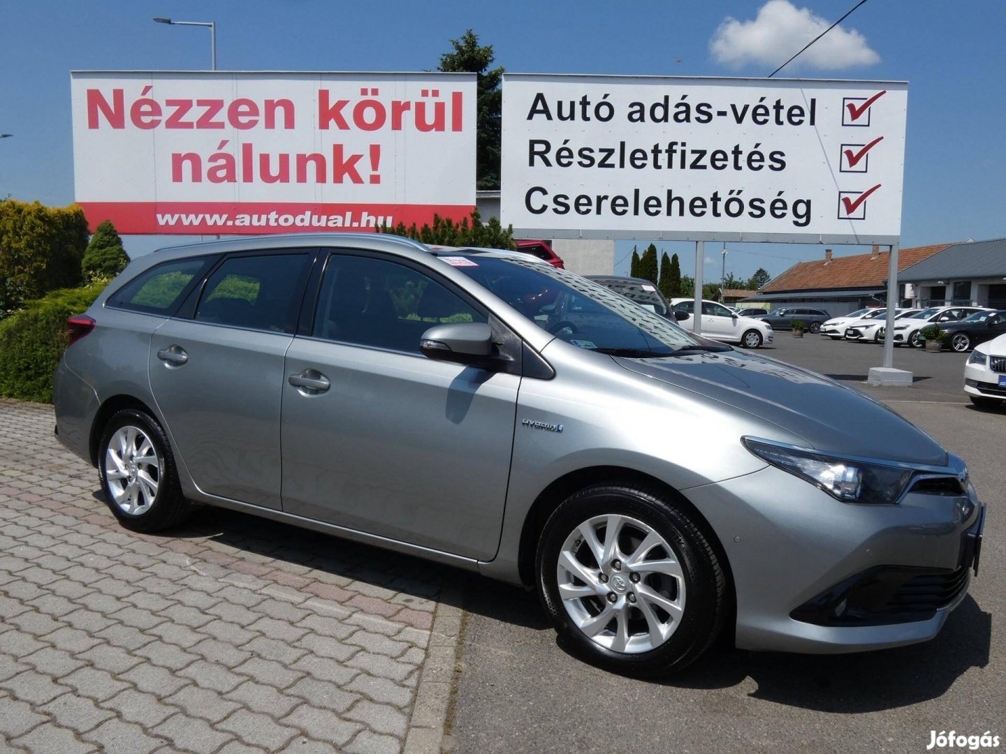 Toyota Auris Touring Sport 1.8HSD Active