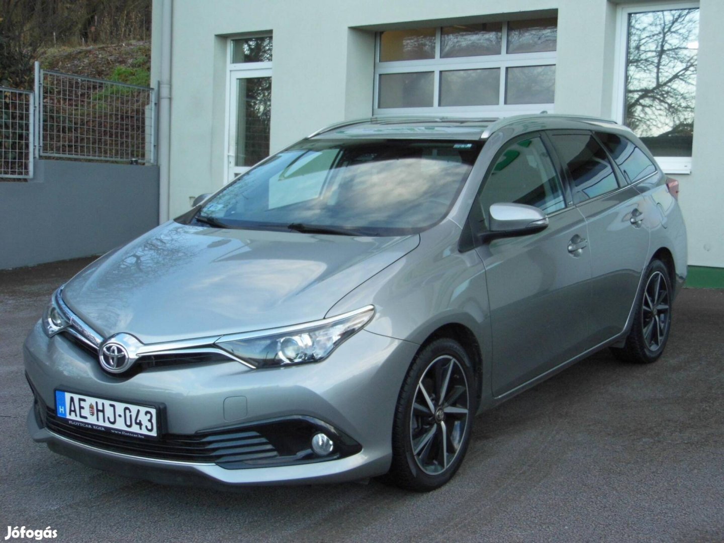 Toyota Auris Touring Sports 1.2T Executive