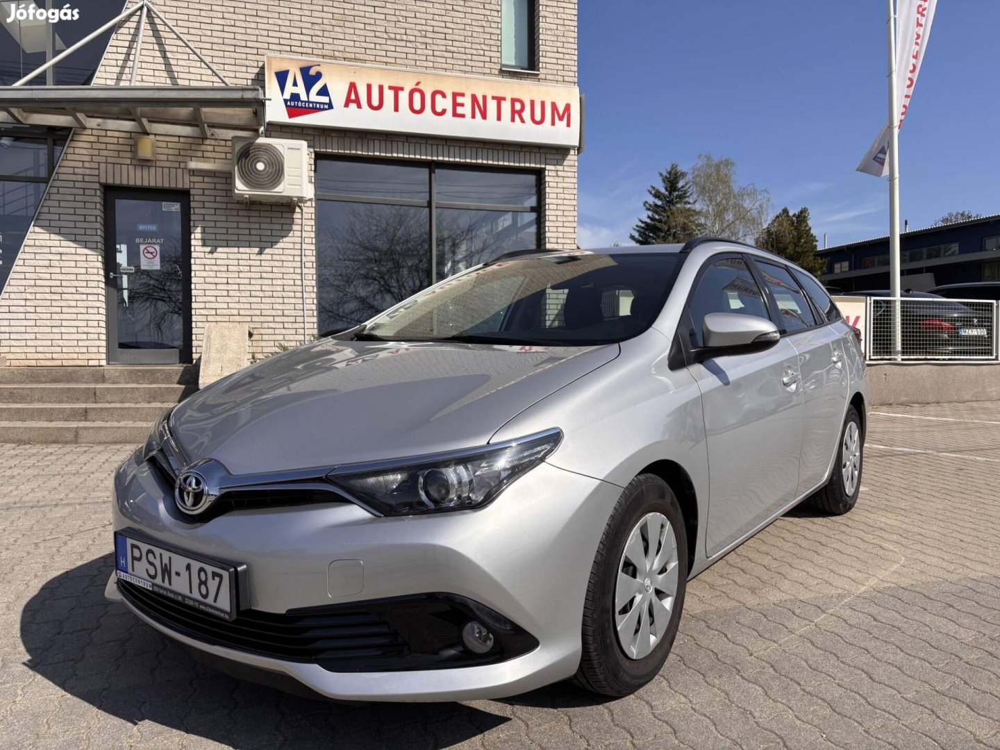 Toyota Auris Touring Sports 1.33 Live Magyar-1...