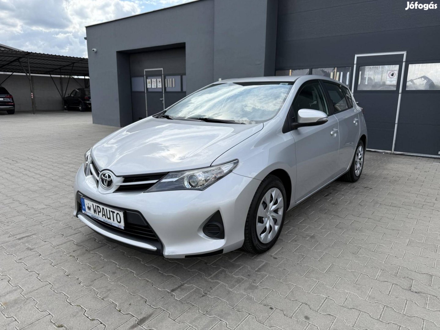 Toyota Auris Touring Sports 1.33 Live Navi