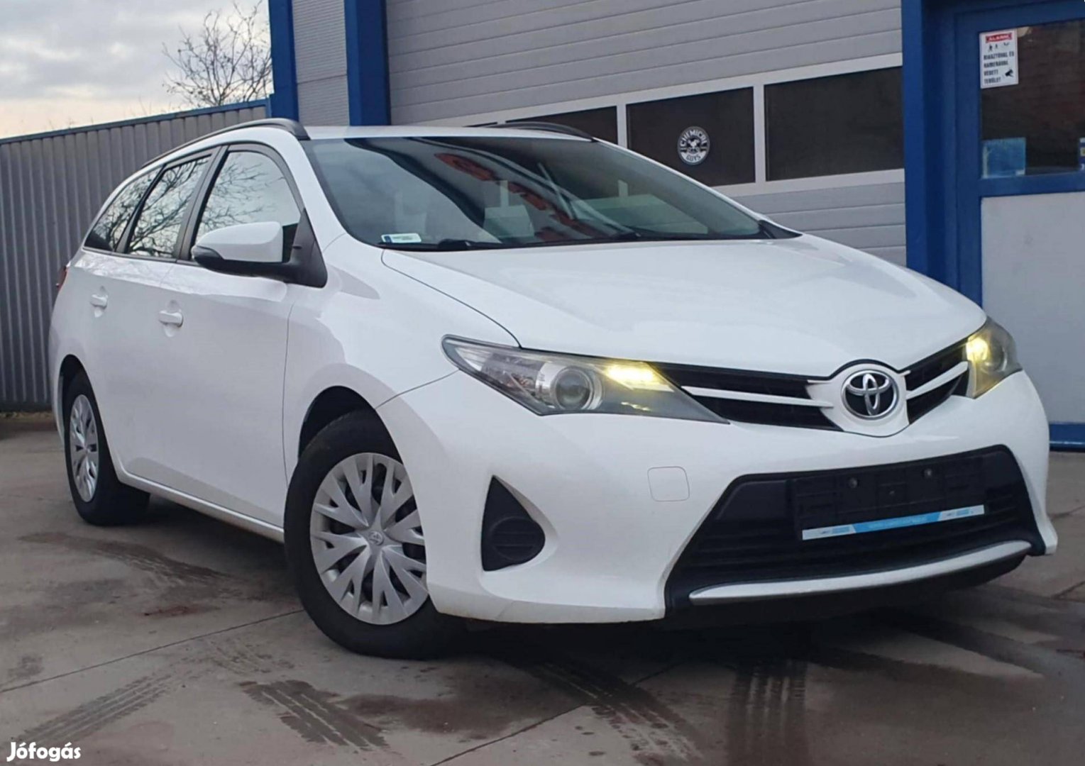 Toyota Auris Touring Sports 1.4 D-4D Active Klí...