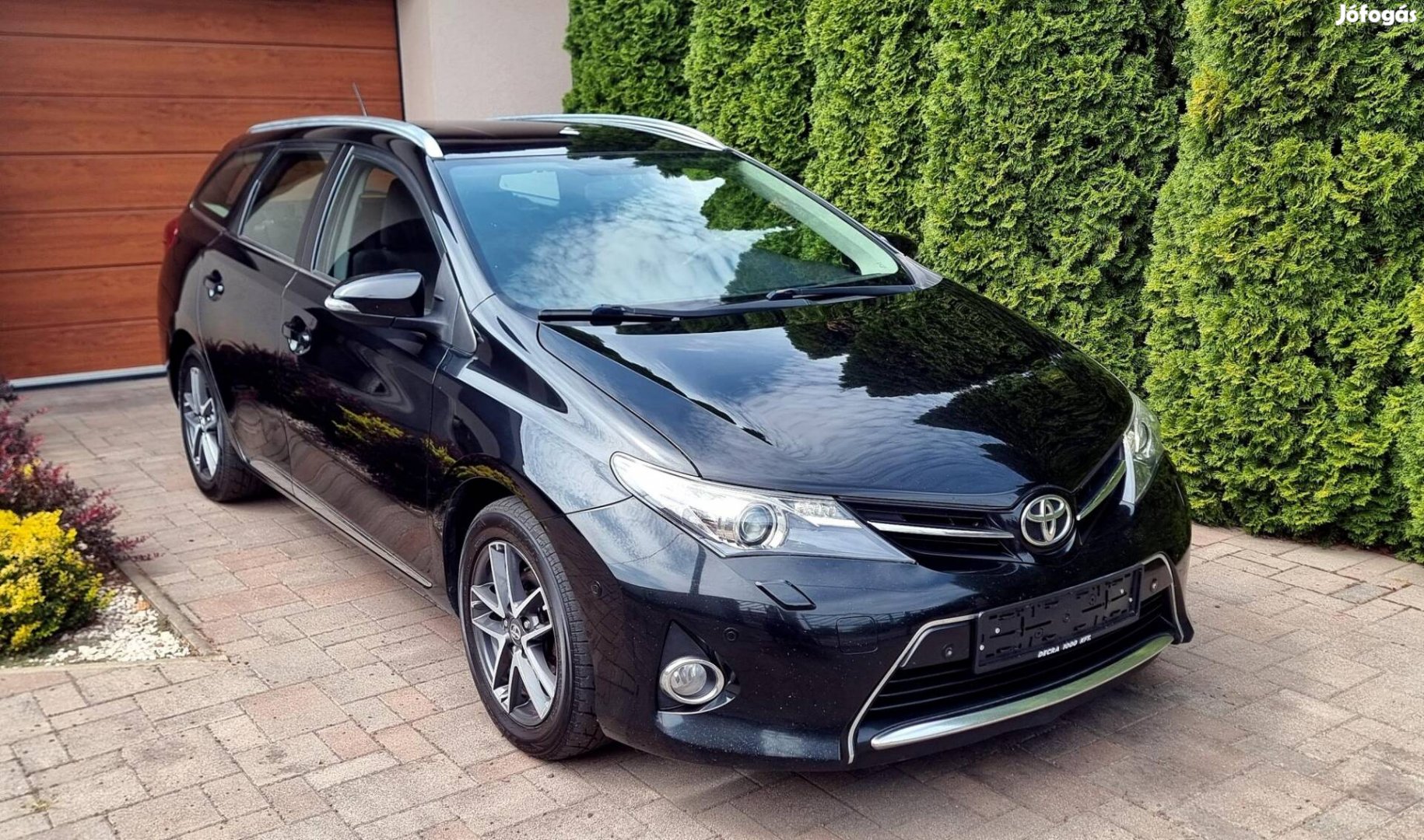 Toyota Auris Touring Sports 1.6 Limited Navi Ül...