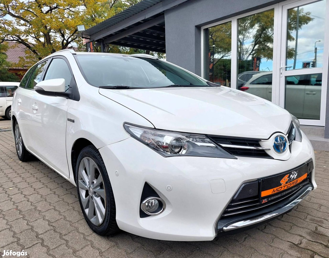 Toyota Auris Touring Sports 1.8 HSD Lounge (Aut...