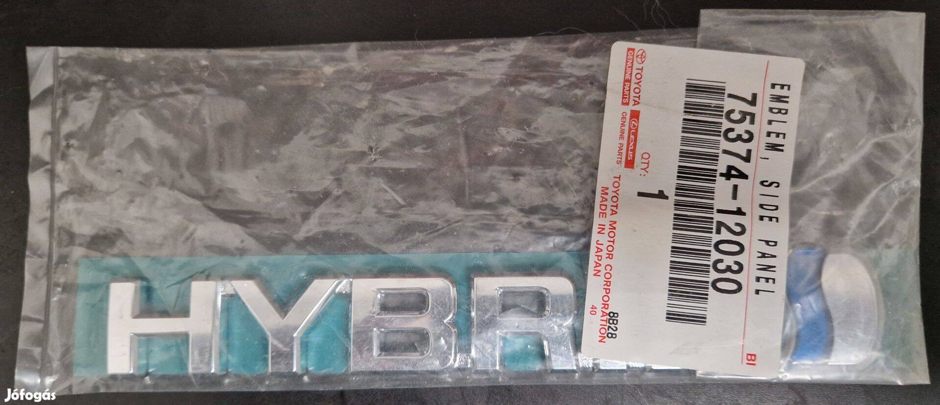 Toyota Auris Hybrid felirat 75374-12030