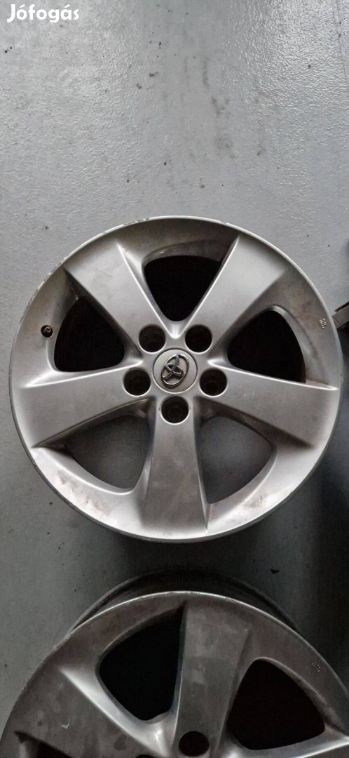 Toyota Auris alufelni 5x114.3R17
