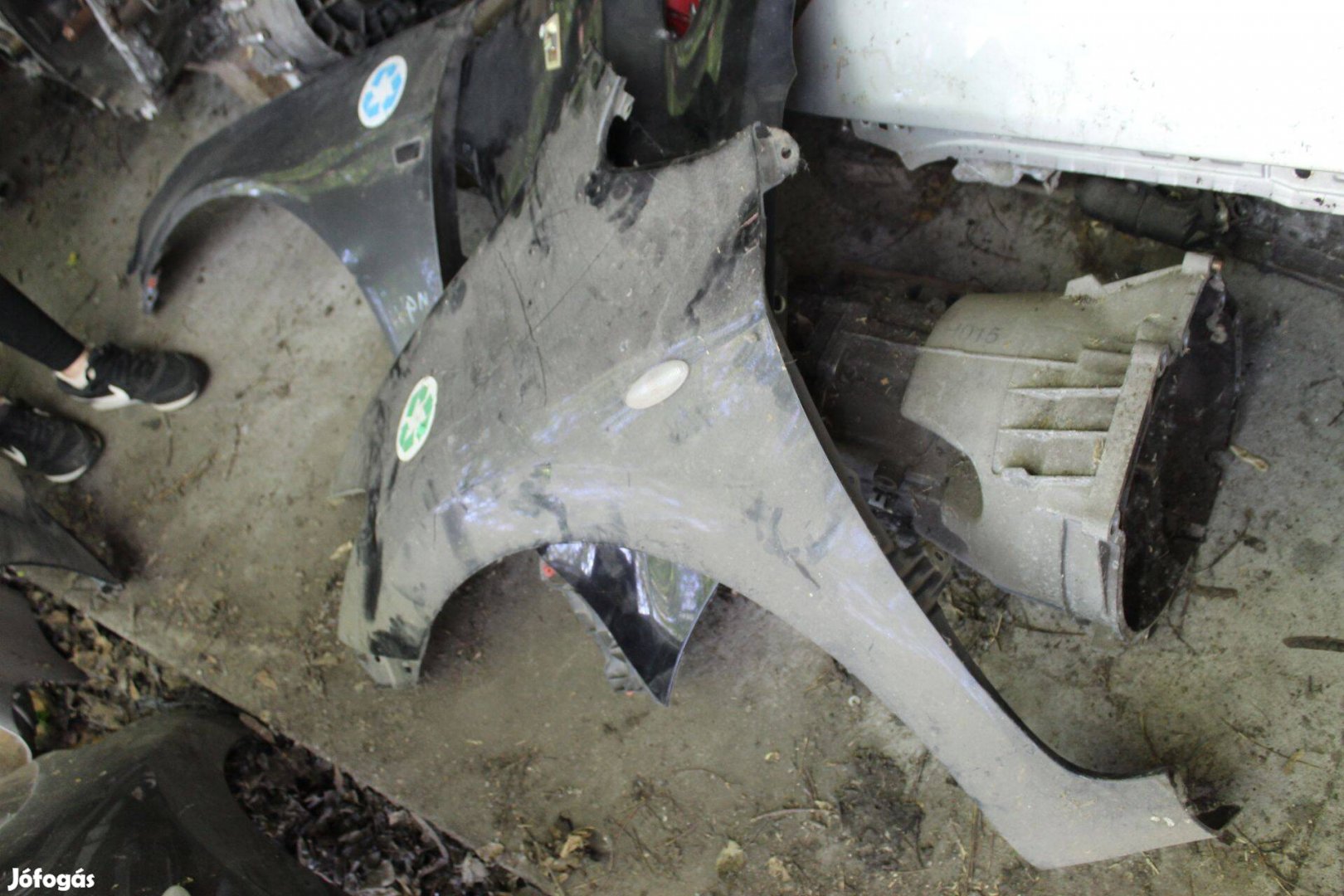 Toyota Auris bal első sárvédő