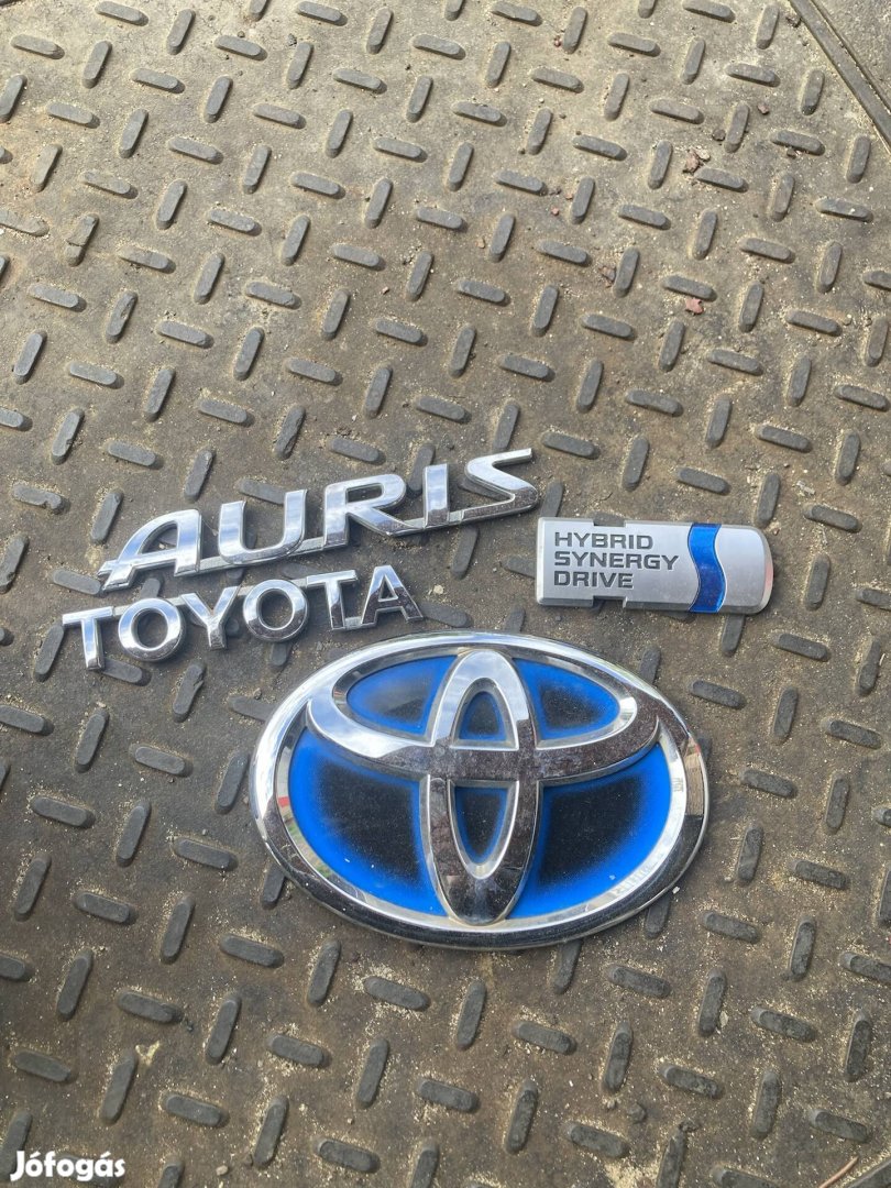 Toyota Auris csomagtérajtó típus feliratok(2010-   )