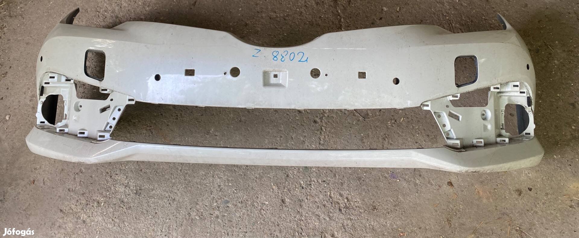 Toyota Auris első lökhárító héj