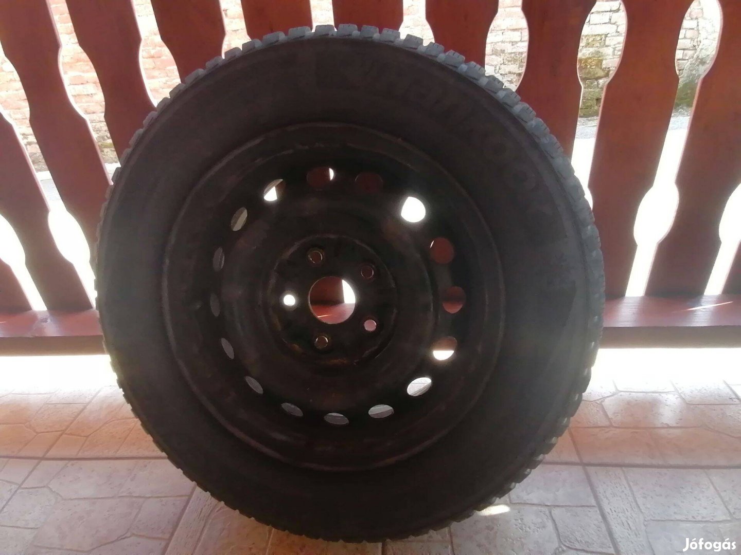 Toyota Auris lemezfelni téligumival 5x114,3