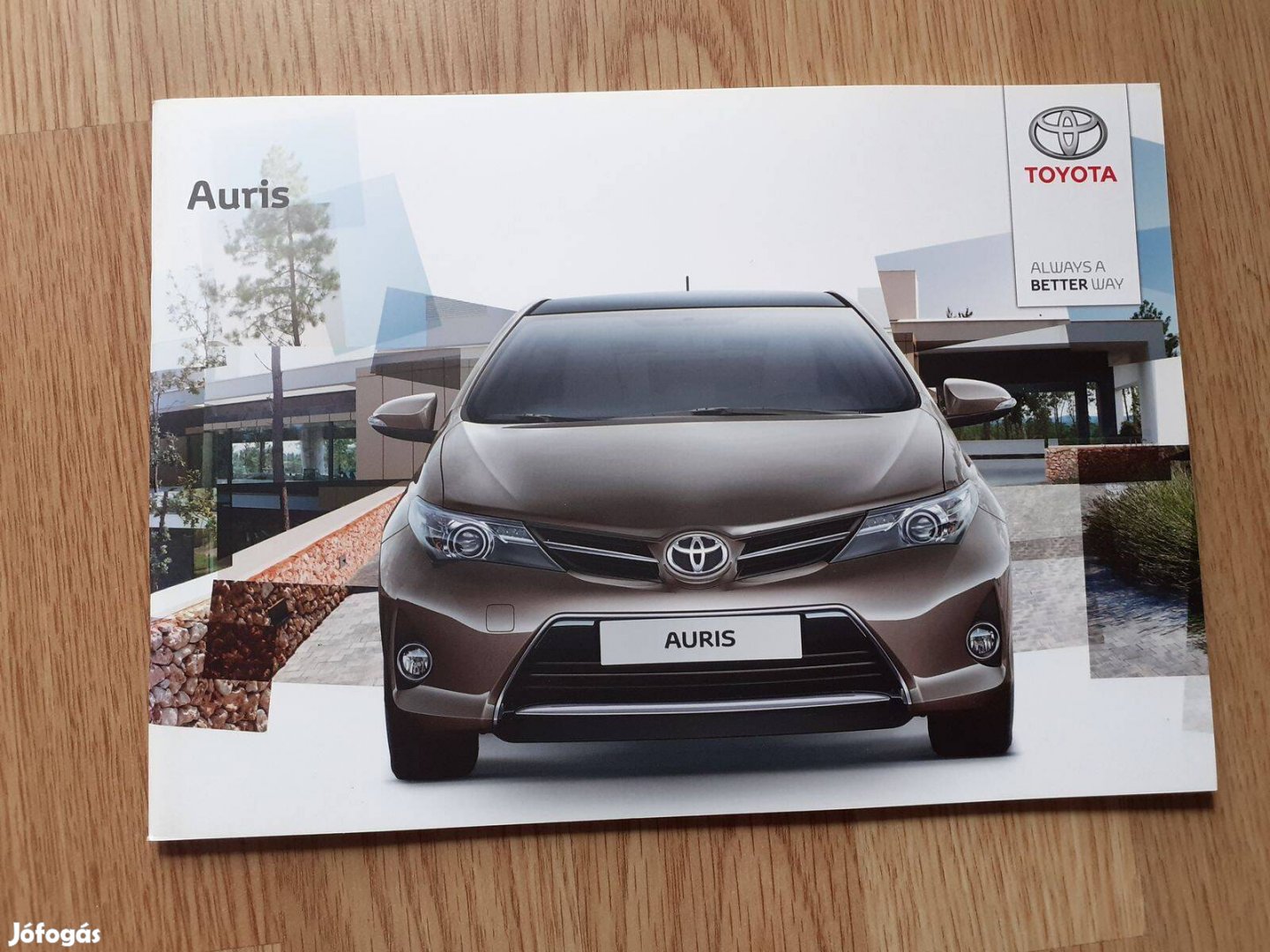 Toyota Auris prospektus - 2013, magyar nyelvű