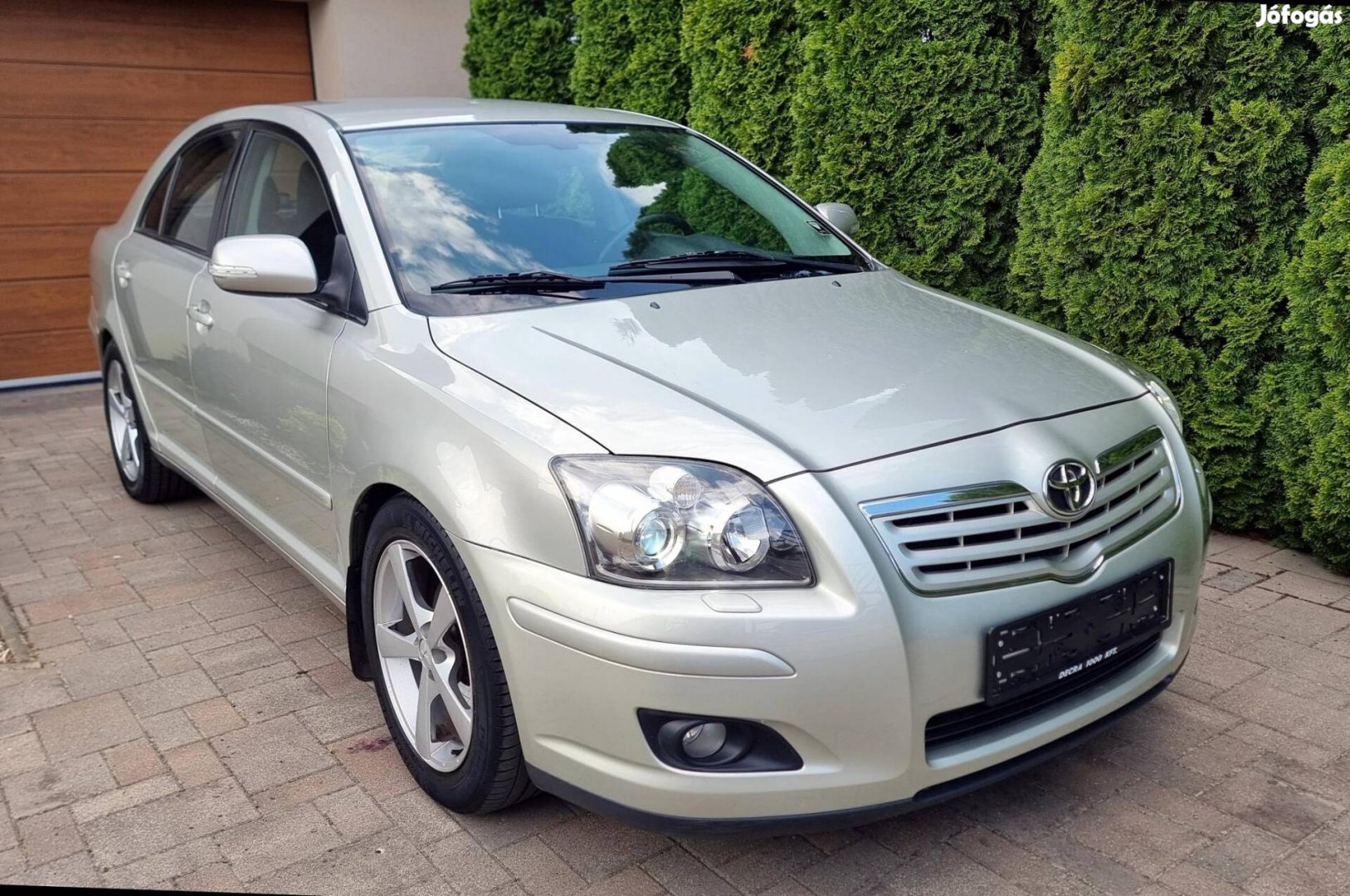 Toyota Avensis 1.8 Xenon 17-es Alu Nagyon szép...