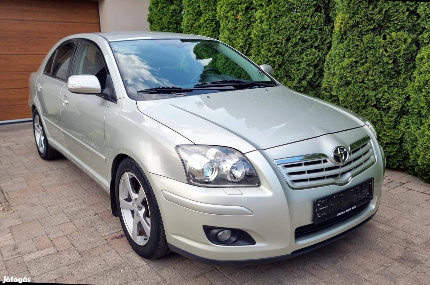Toyota Avensis 1.8 Xenon 17-es Alu Nagyon szép...