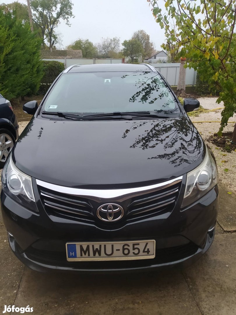 Toyota Avensis 2.0 D4D Sol 