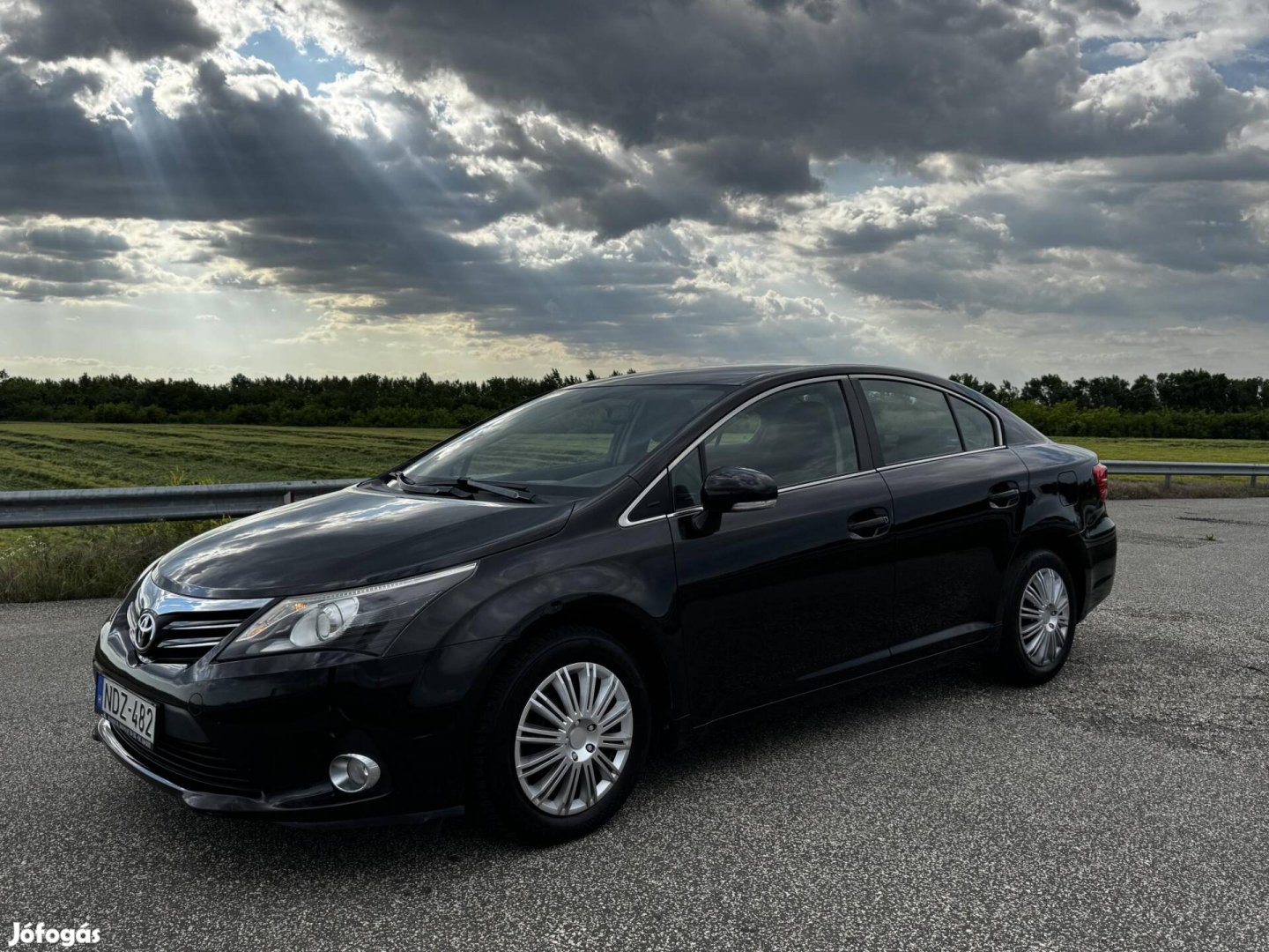 Toyota Avensis 2.0 D-4D Limited SOL. magyarországi