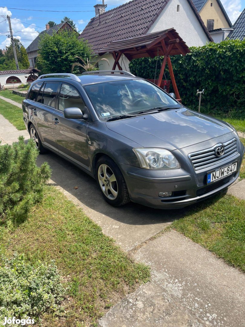 Toyota Avensis 2.0 kombi
