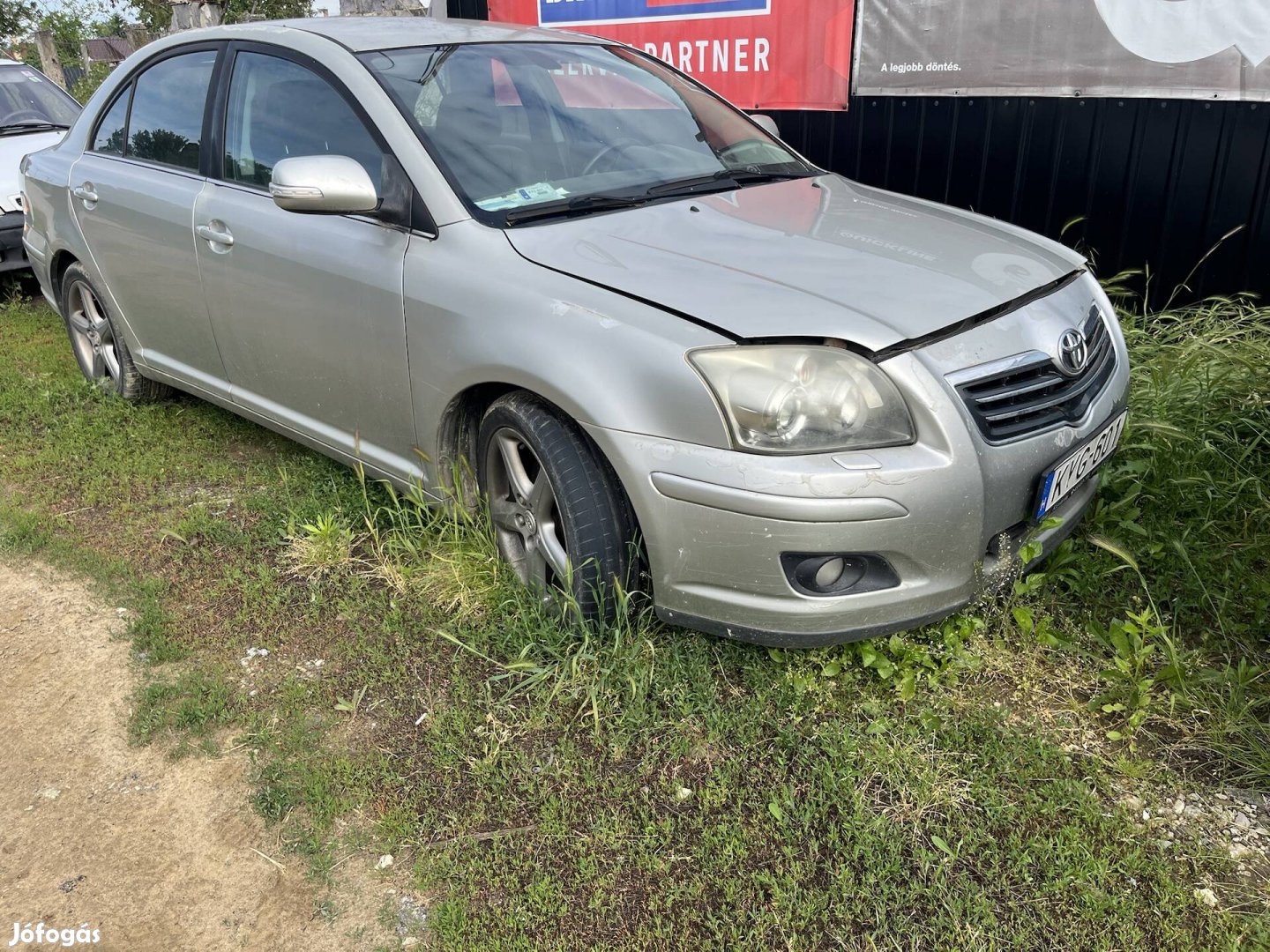 Toyota Avensis 2.2D-Cat alkatrészek
