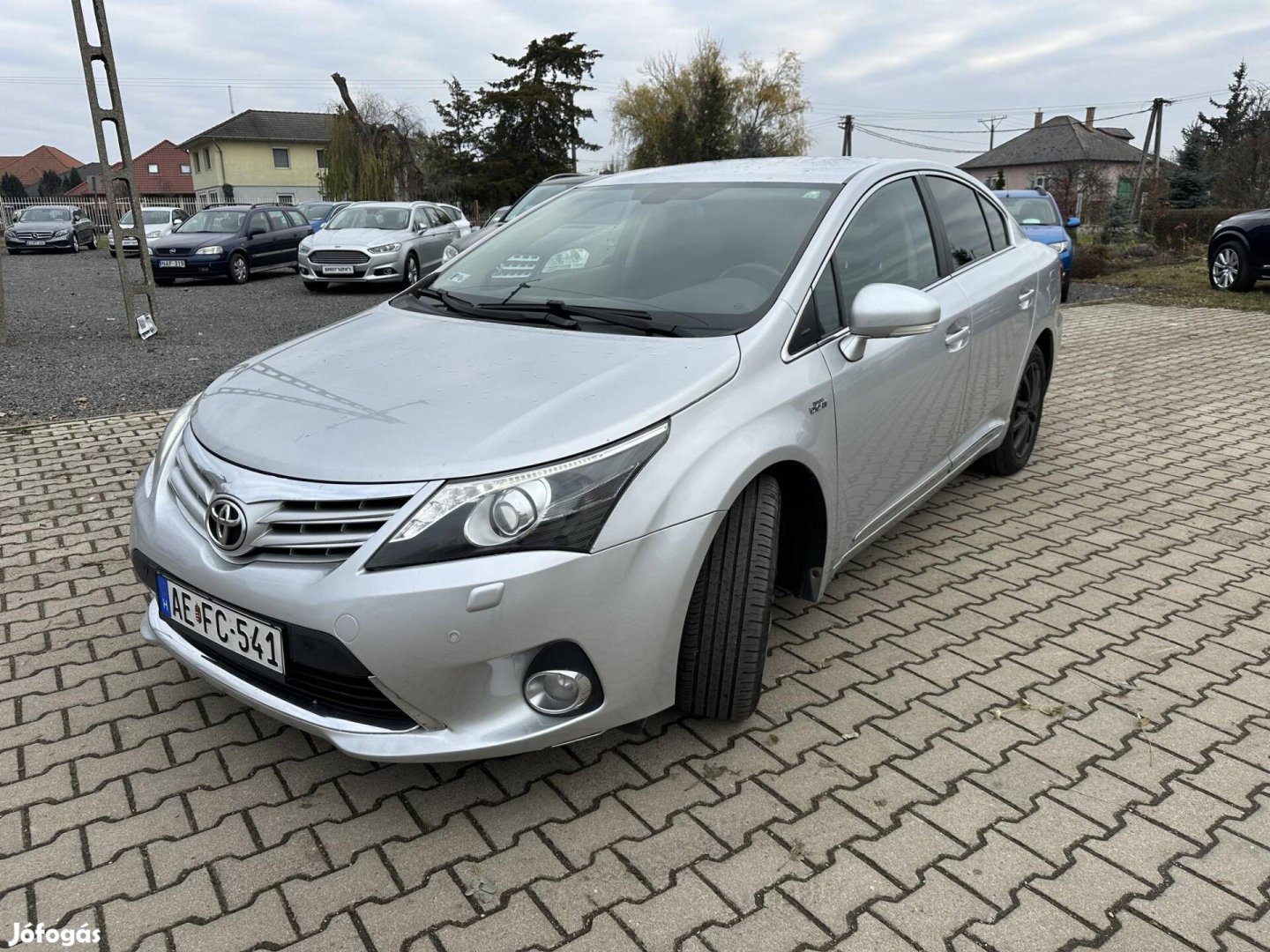 Toyota Avensis 2.2 Dcat Executive Alcantara-Ülé...