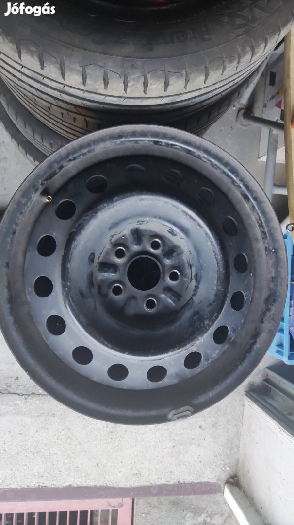 Toyota Avensis 5x100 R16 ET65 acél felni 