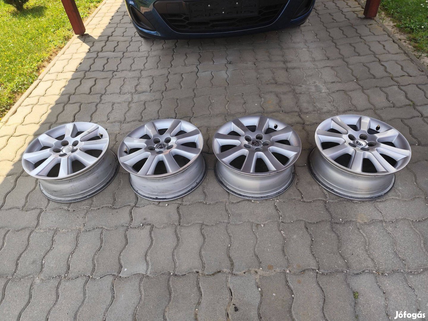 Toyota Avensis Alufelni Eladó 16col
