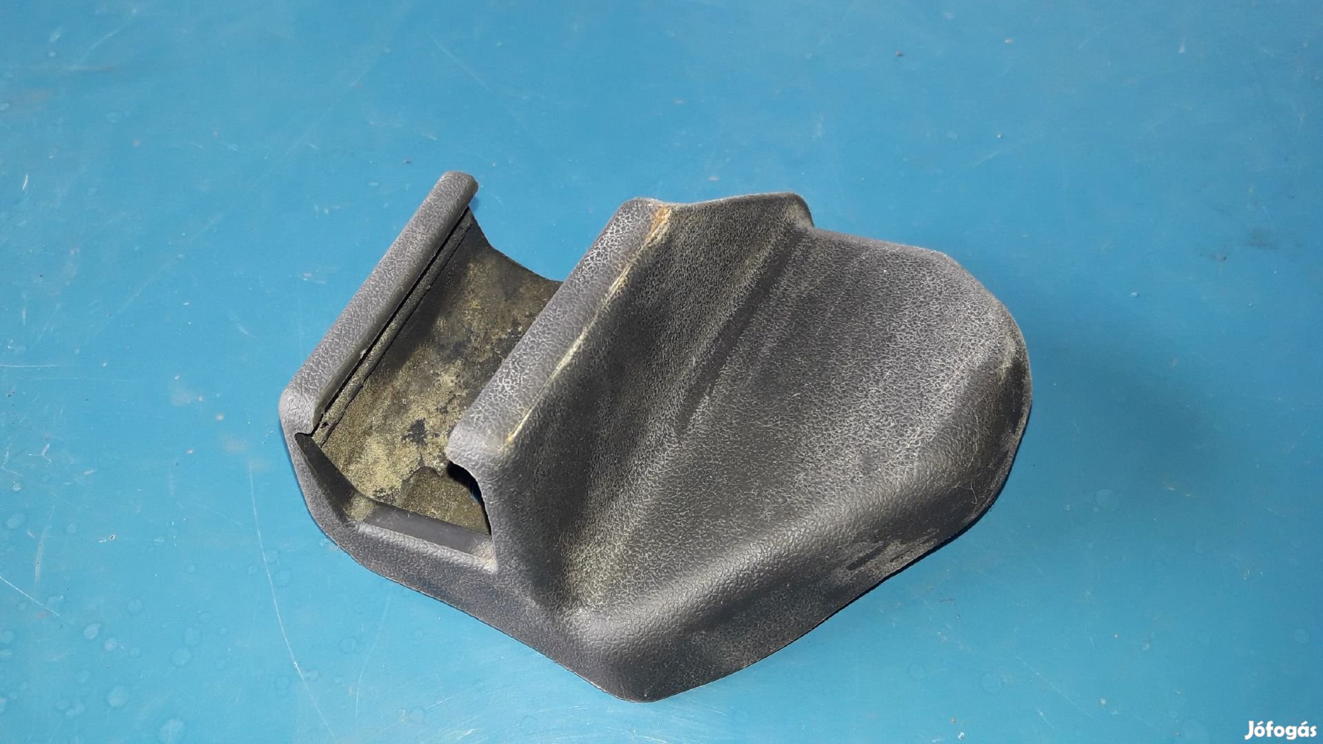 Toyota Avensis Beltéri Takaró Burkolat