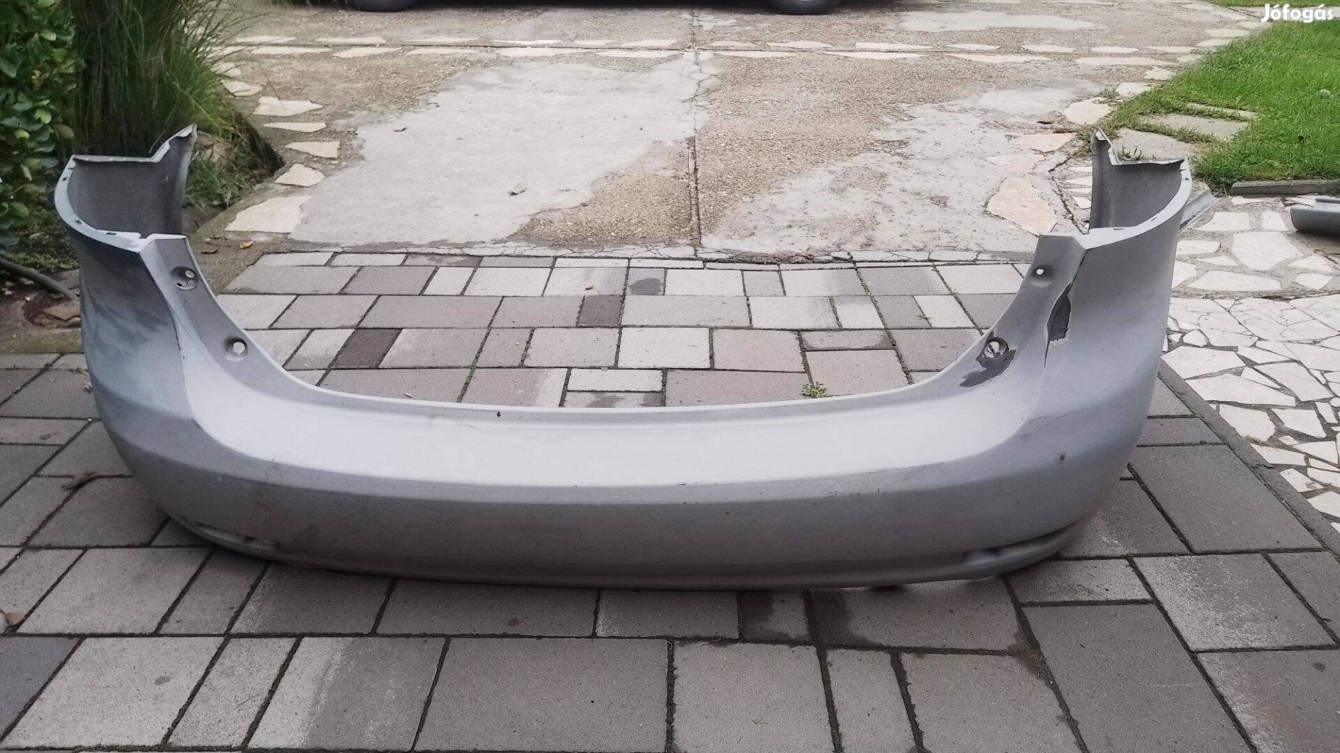 Toyota Avensis Hátsó lökhárító