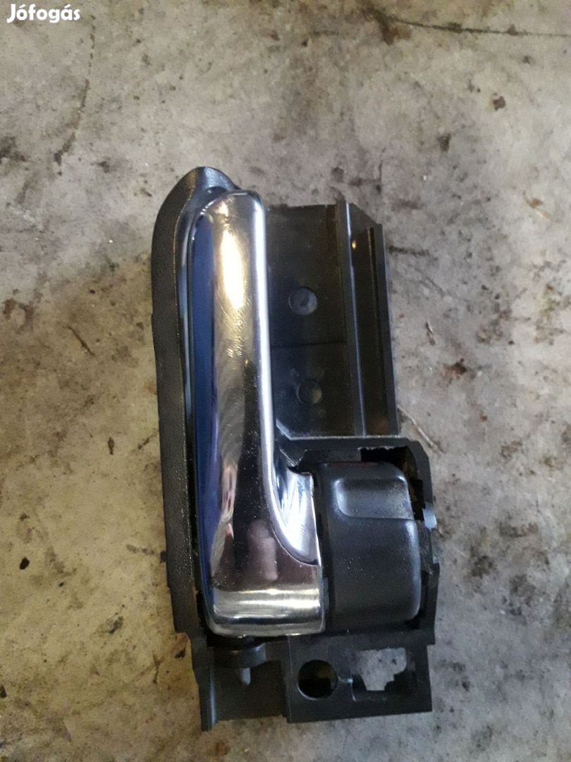 Toyota Avensis Jobb Első Belső Ajtókilincs