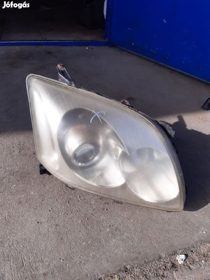 Toyota Avensis Jobb Első Lámpa Fényszóró