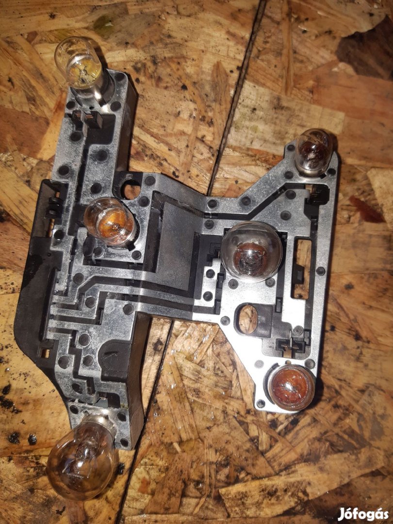 Toyota Avensis Jobb Hátsó Lámpa Foglalat
