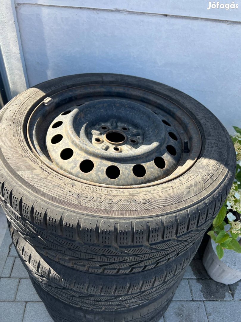 Toyota Avensis Lemezfelni acélfelni 5x100 16 col 4 db 40.000ft