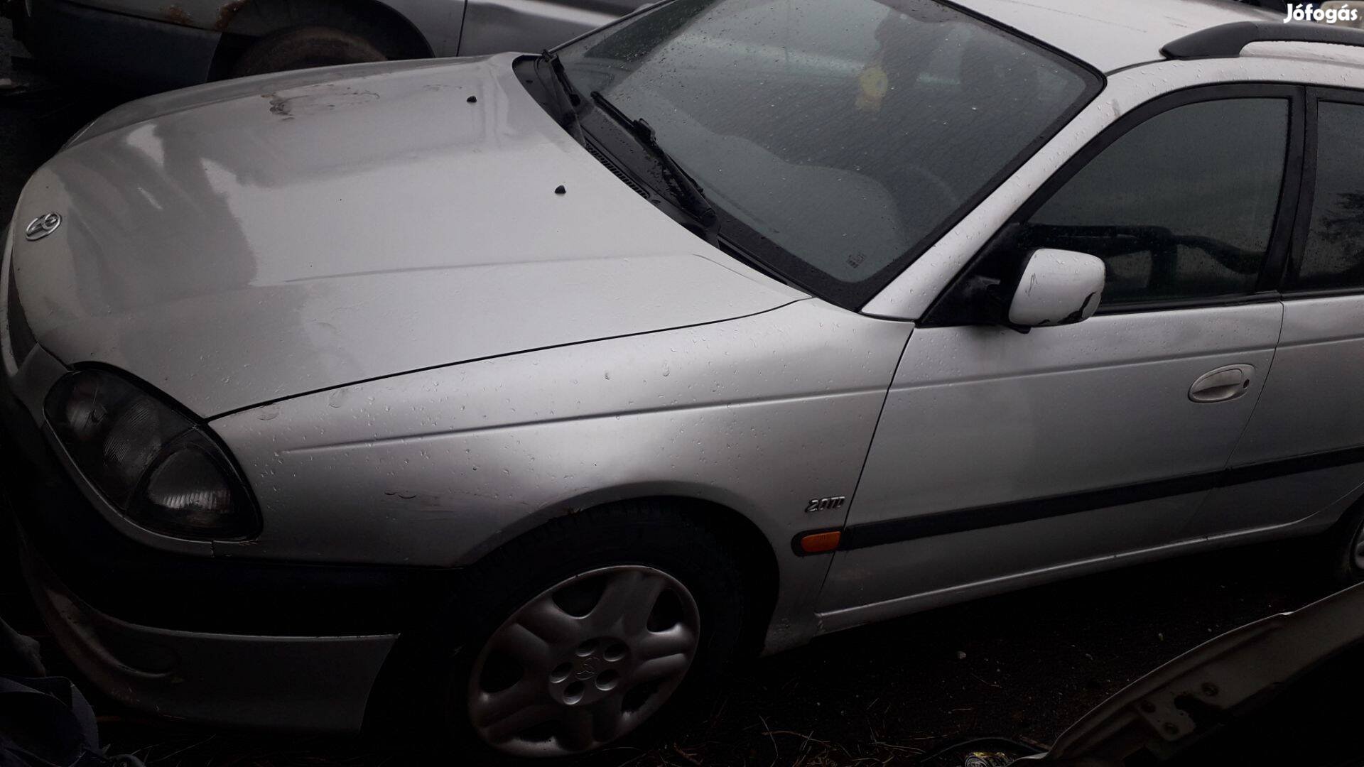Toyota Avensis T22 (98-2000) alkatrészek