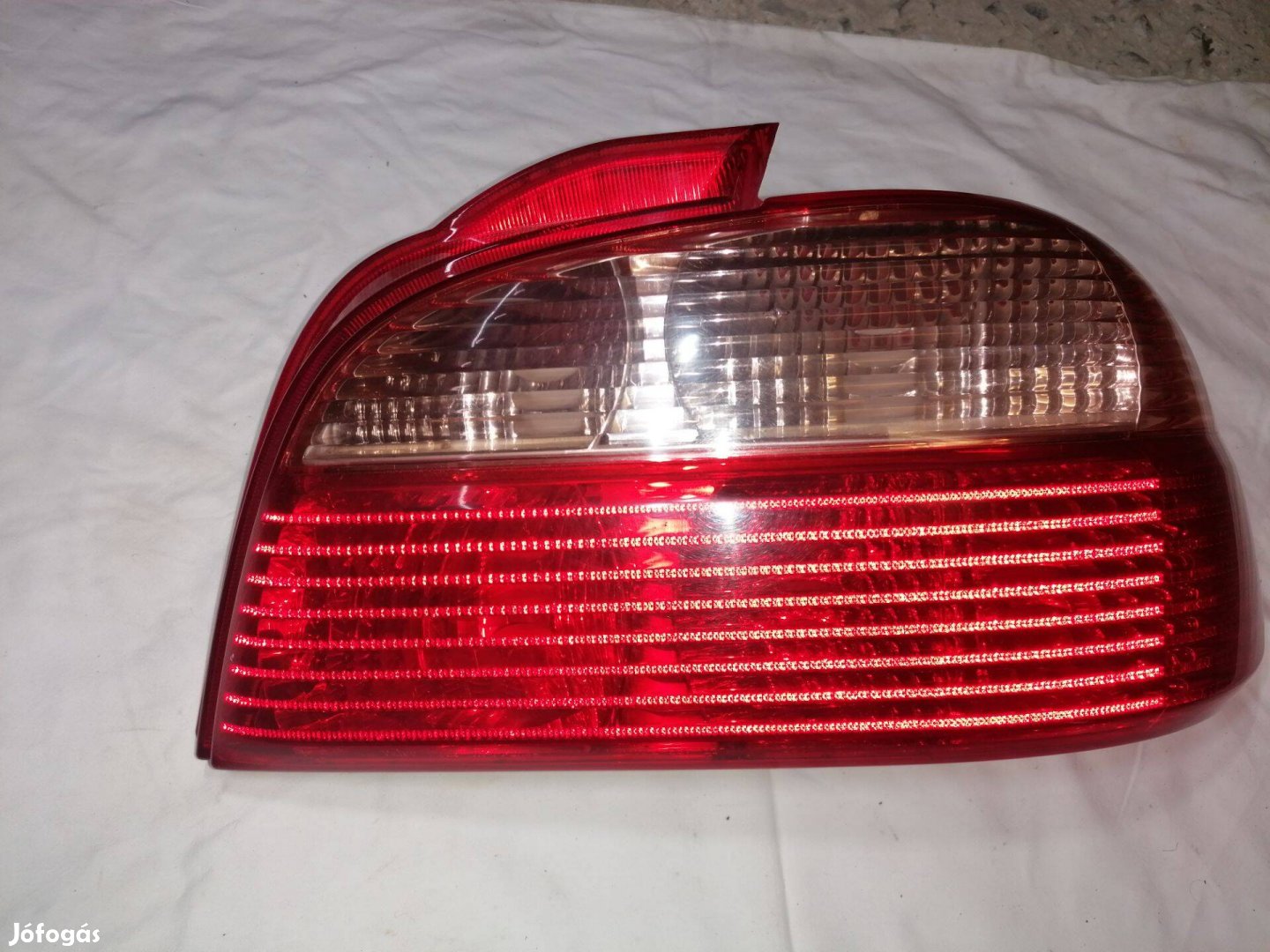 Toyota Avensis T22 hátsó lámpa