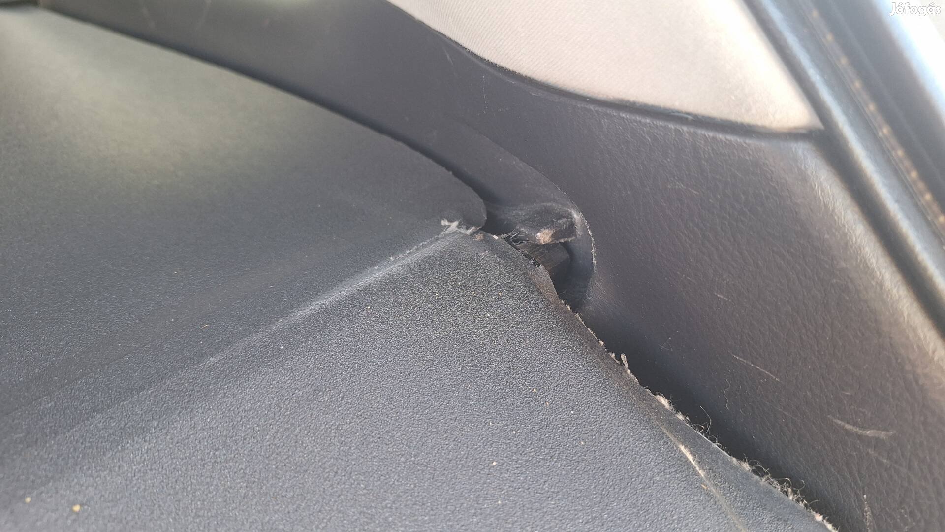 Toyota Avensis T25 csomagtérroló bütyök 3D nyomtatott