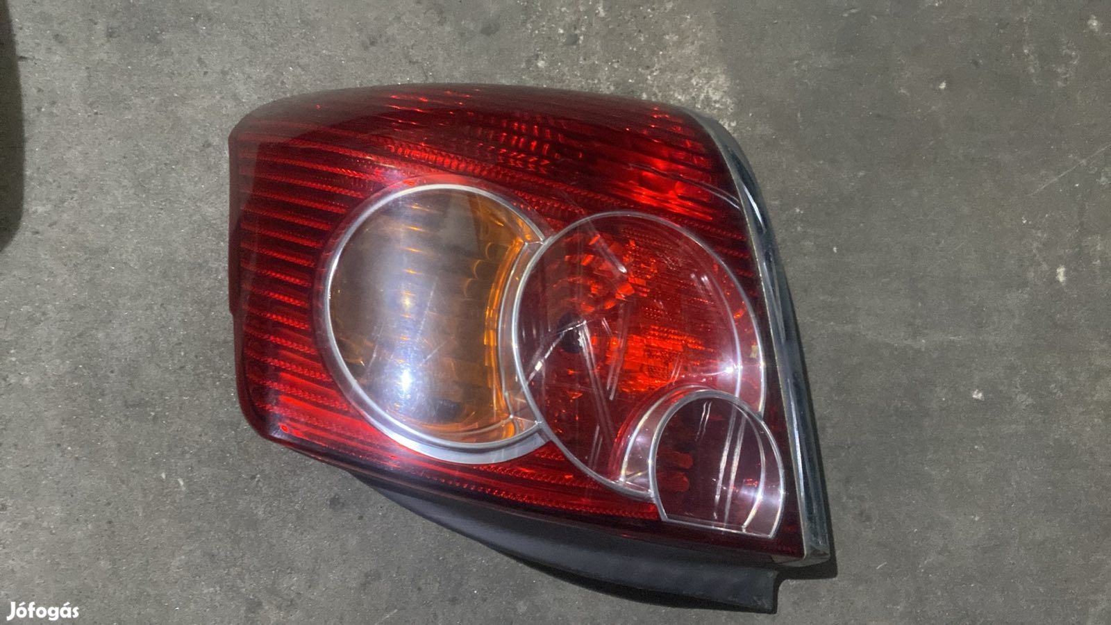 Toyota Avensis T25 jobb hátsó kombinált lámpa 81551-05210