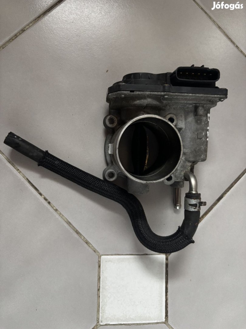 Toyota Avensis T270 fojtószelep 26100-0R020