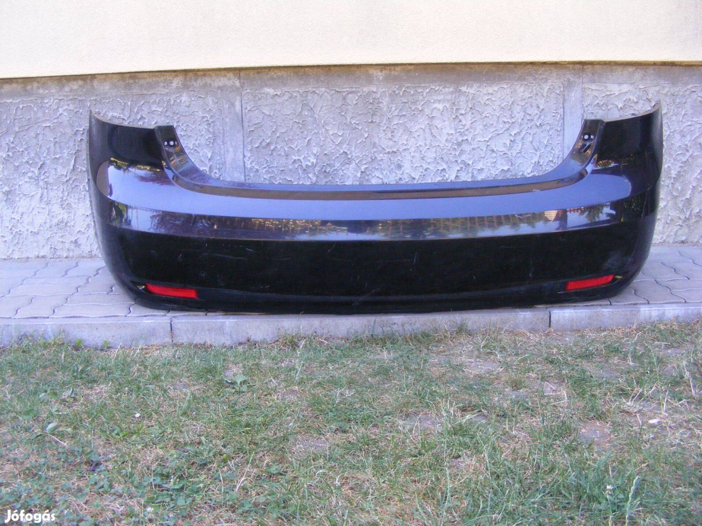 Toyota Avensis T27 Sedan hátsó lökhárító, hátsó lámpa