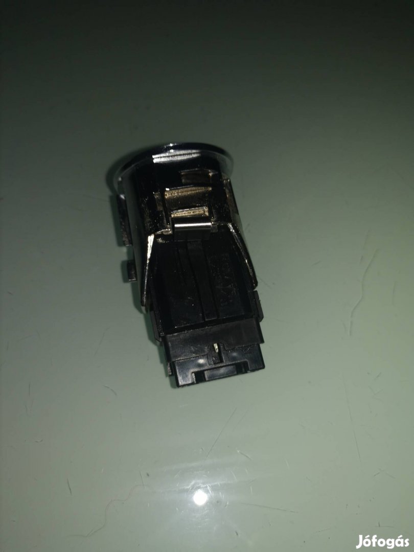 Toyota Avensis T27/T25 Start/Stop indító gomb 