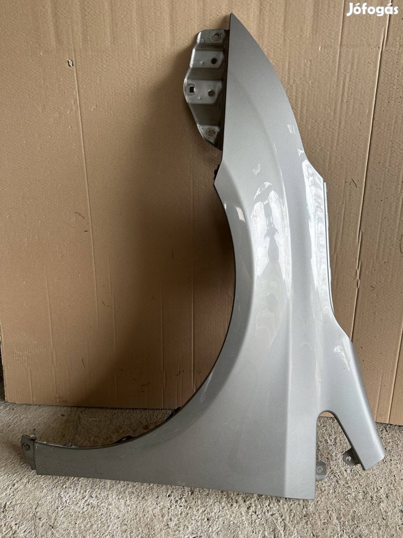 Toyota Avensis T27 bal első sárvédő