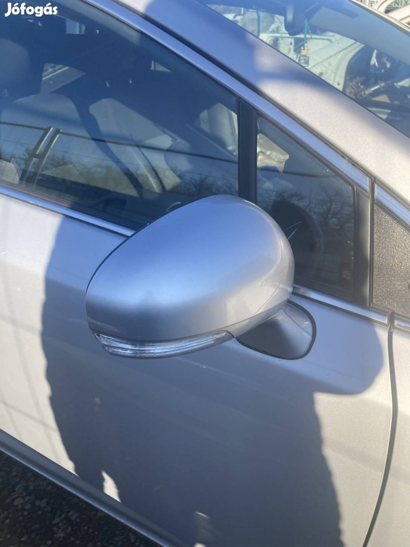 Toyota Avensis T27 jobb visszapillantó ezüst színben