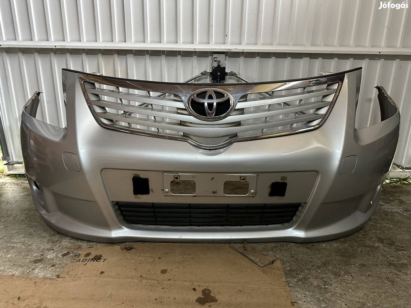Toyota Avensis T27 komplett első lökhárító