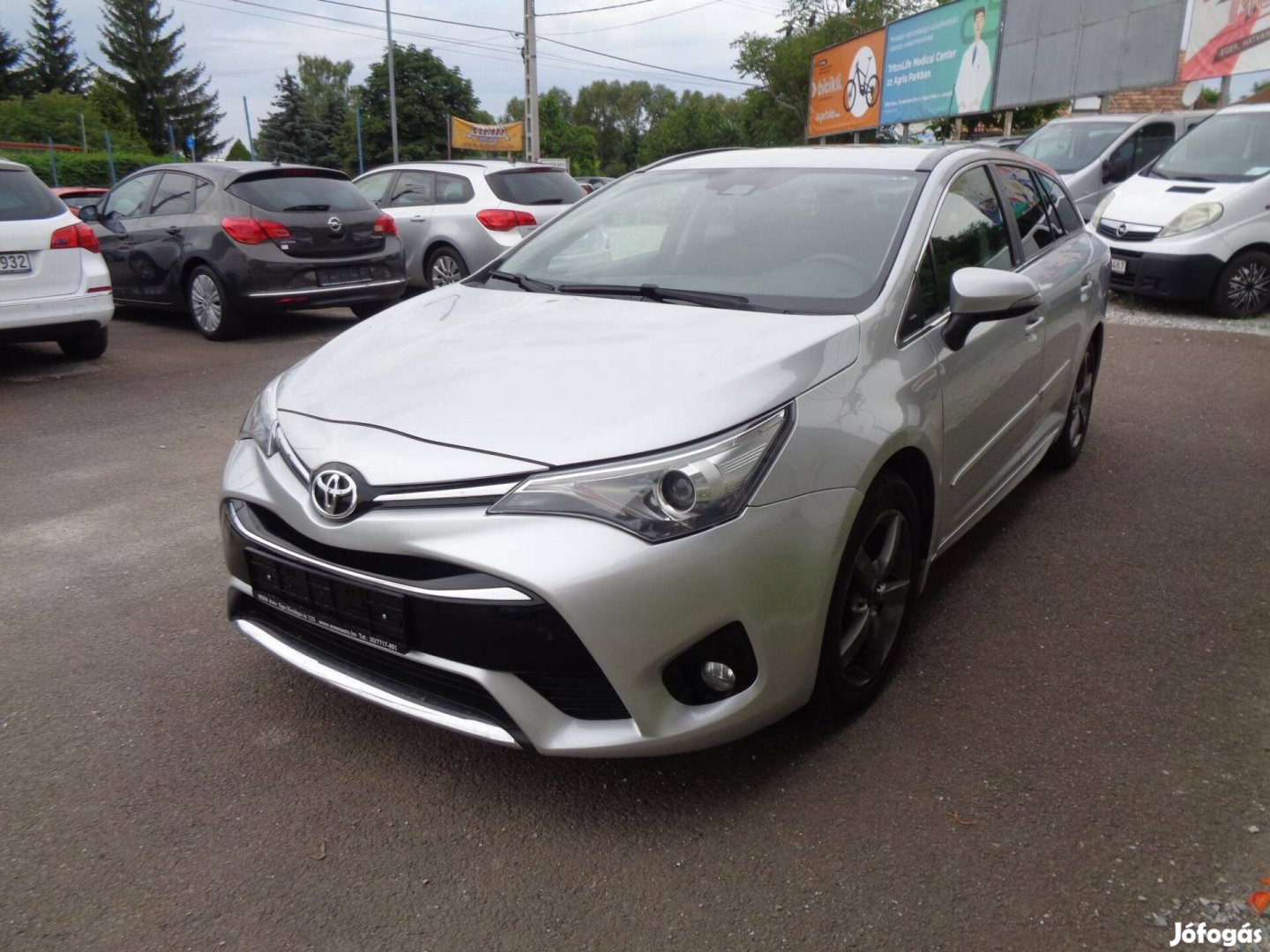 Toyota Avensis Touring Sports 2.0 D-4D Active 1...