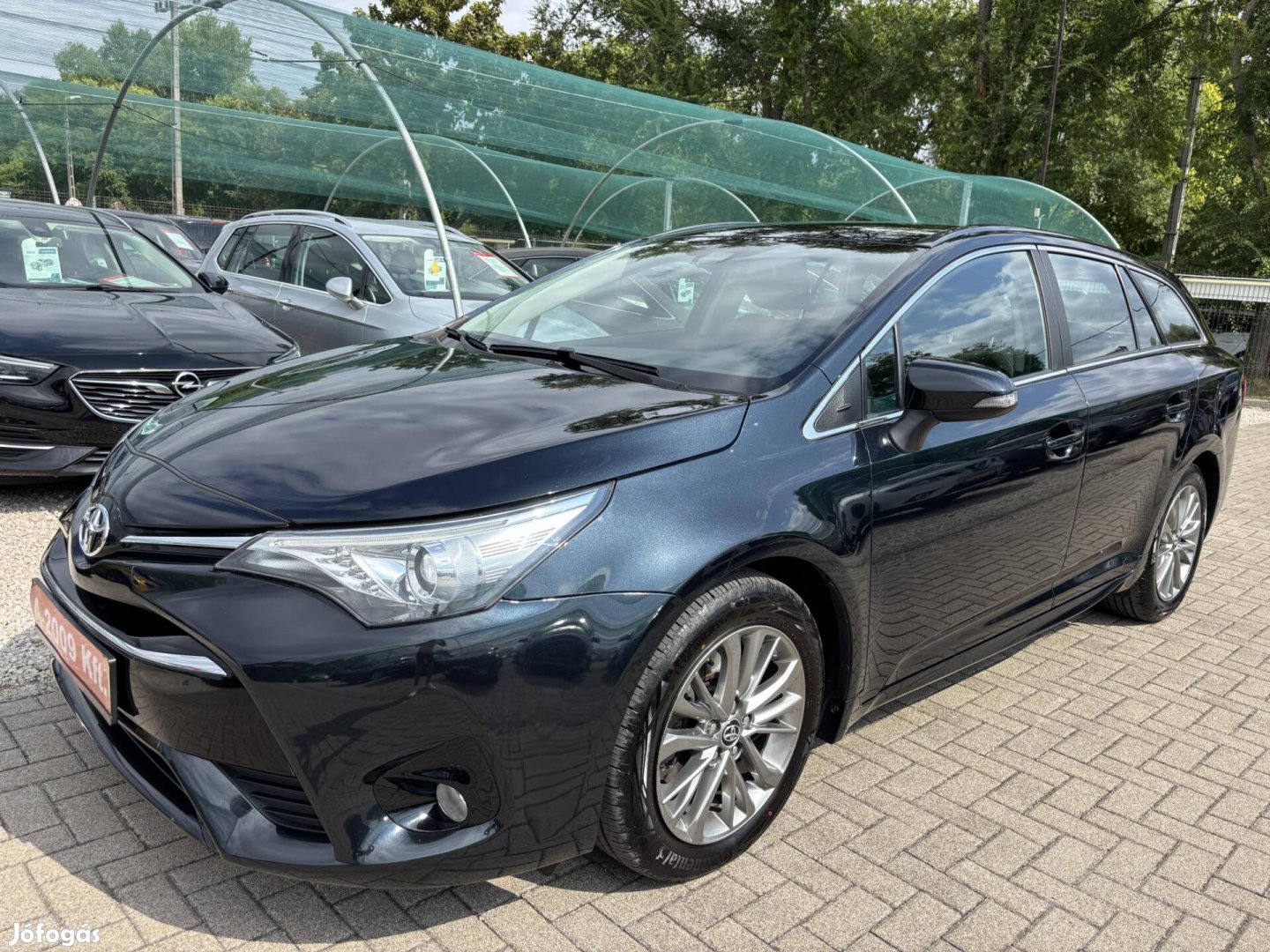 Toyota Avensis Touring Sports 2.0 D-4D Active T...