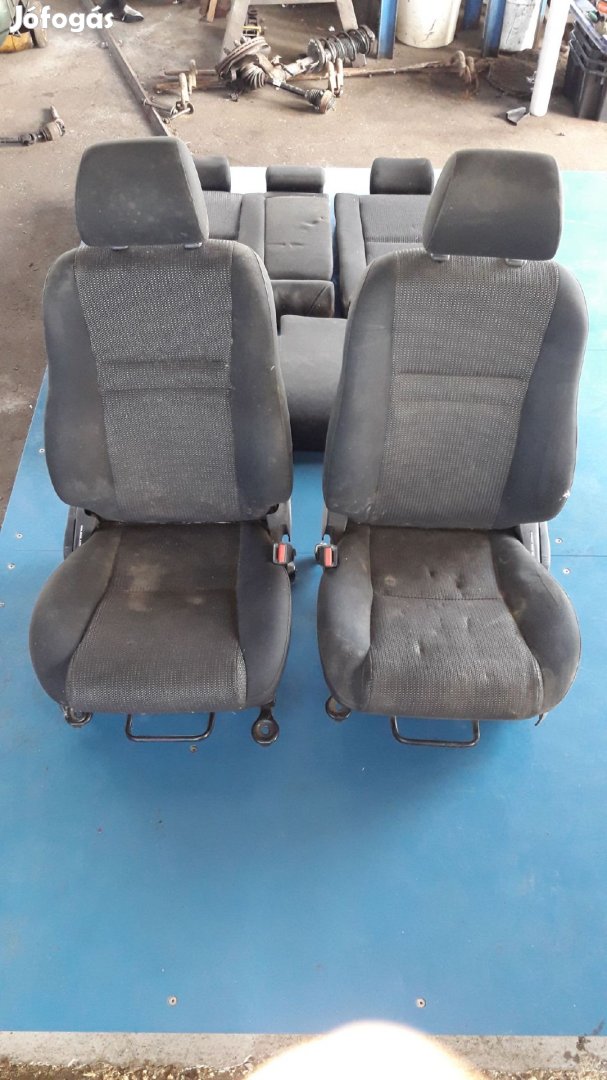 Toyota Avensis Ülés Garnitúra